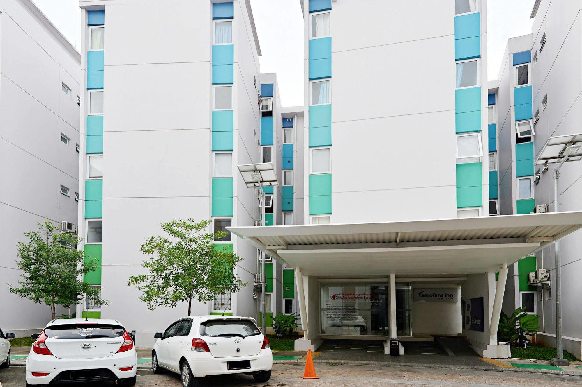 Zen Rooms Basic Tangerang Aeropolis Kültér fotó