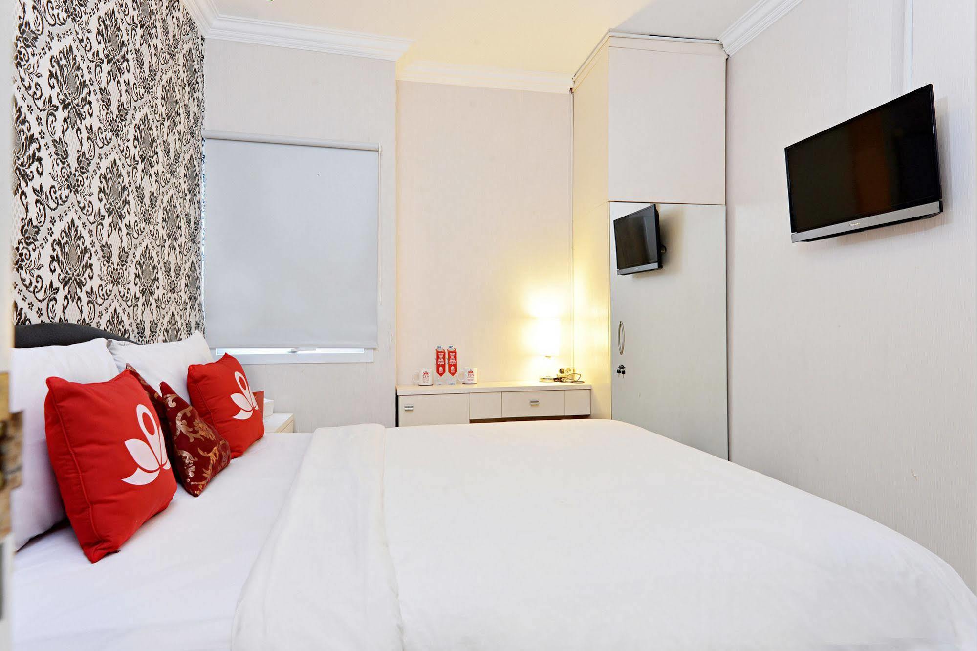 Zen Rooms Basic Tangerang Aeropolis Kültér fotó